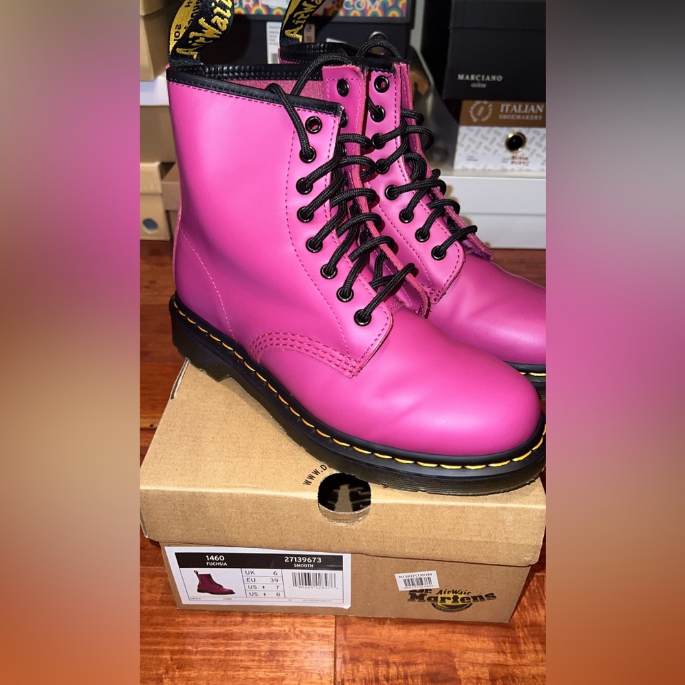 DR. Martens 1460 smooth leather fuchsia pink in a size women’s 8 🩷